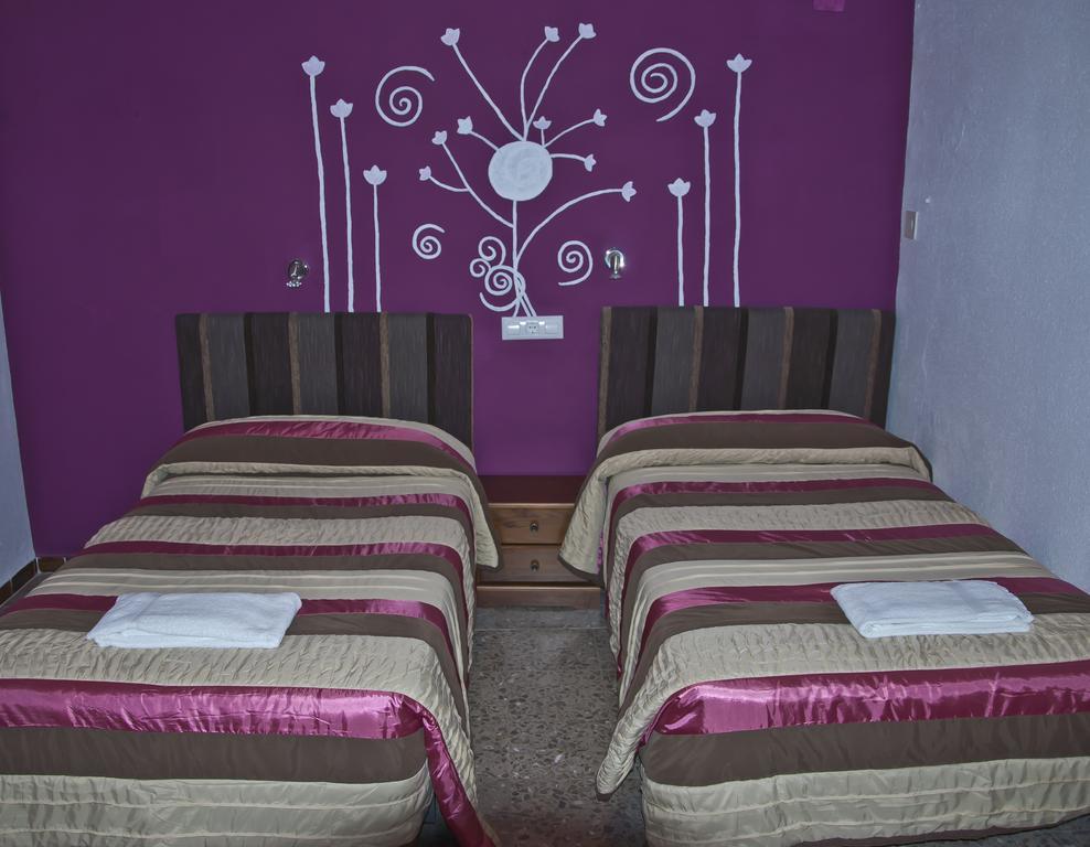 Hostal Restaurante La Mancha Ruidera Room photo